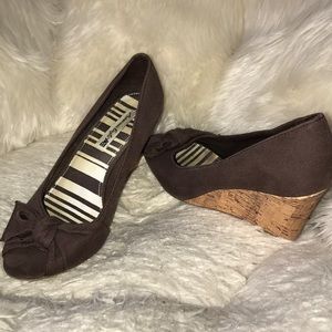 American Eagle open-toe heels